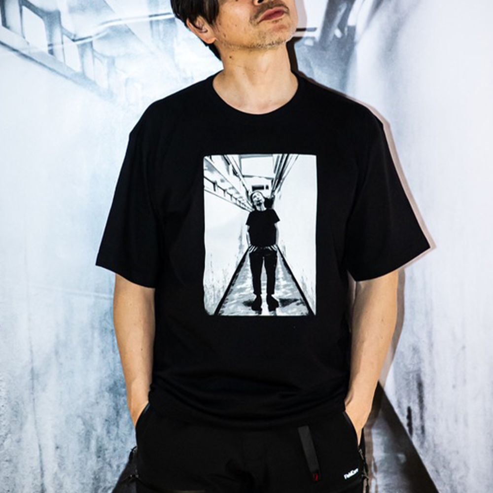 THIS IS 向井秀徳 ! PHOTO BY 菊池茂夫」フォトTシャツ(裏表紙ver.) | BJ